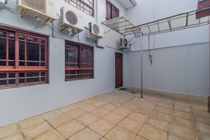 Image 30 - 869512
