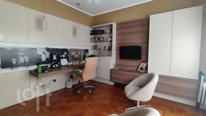 Image 4 - 869519