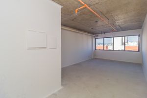 Image 1 - 869523