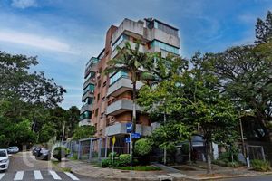 Image 21 - 869527