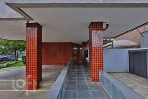 Image 18 - 869527