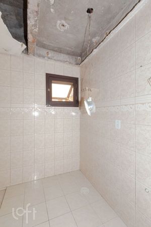 Image 31 - 869528