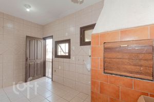 Image 4 - 869528