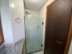 Image 18 - 869530