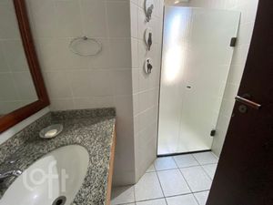 Image 11 - 869530