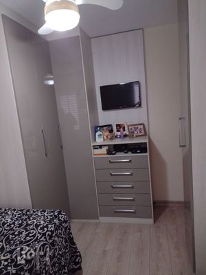 Image 10 - 869534