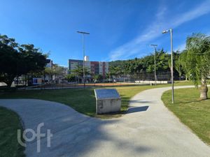 Image 31 - 869561