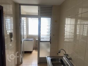 Image 8 - 869561