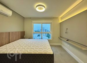 Image 9 - 869563