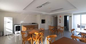 Image 29 - 869565