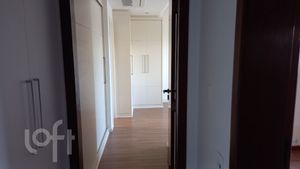 Image 19 - 869567