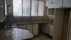 Image 10 - 869567