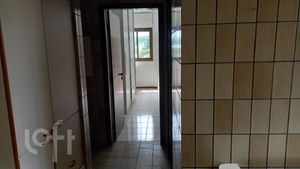 Image 17 - 869567