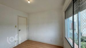 Image 8 - 869573