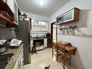 Image 13 - 869574