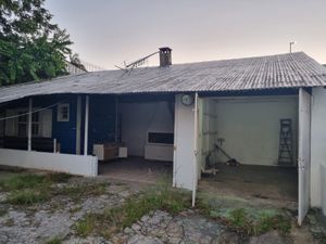 Image 17 - 869578