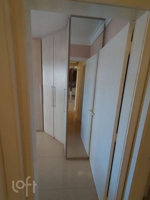 Image 21 - 869584