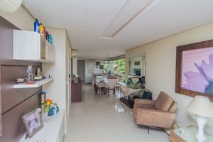 Image 6 - 869588