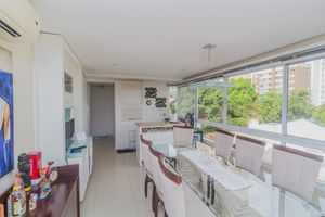Image 8 - 869588