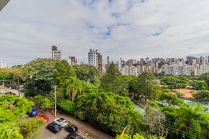 Image 12 - 869588