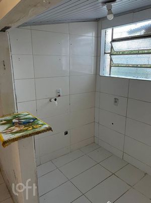 Image 10 - 869591