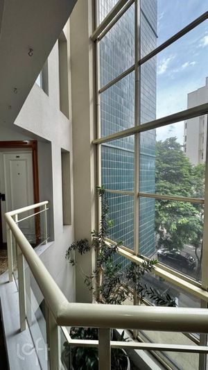 Image 37 - 869597