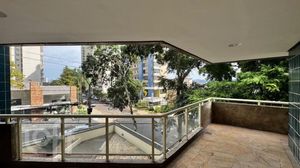 Image 8 - 869597