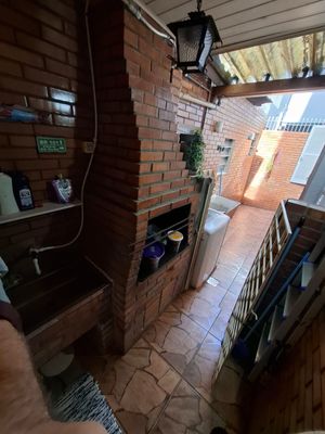 Image 18 - 869600