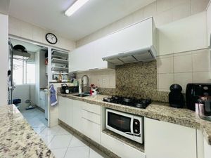Image 4 - 869601