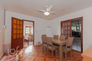 Image 10 - 869622