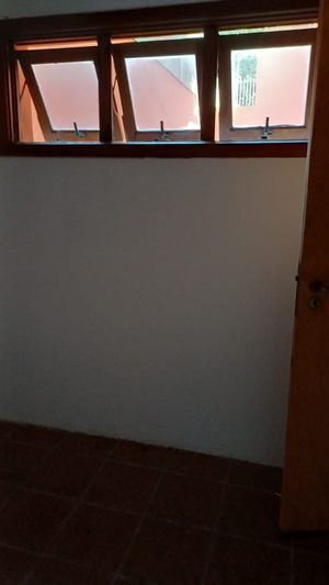 Image 24 - 869627