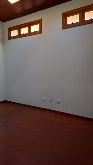 Image 6 - 869627
