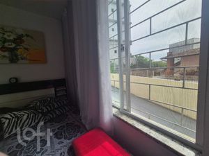 Image 11 - 869641