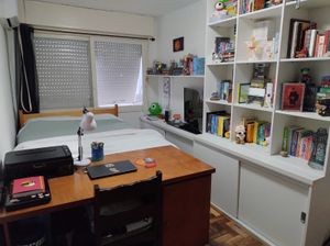 Image 17 - 869646