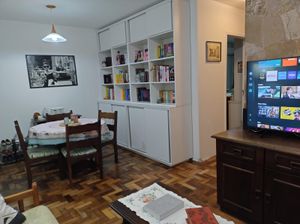 Image 8 - 869646