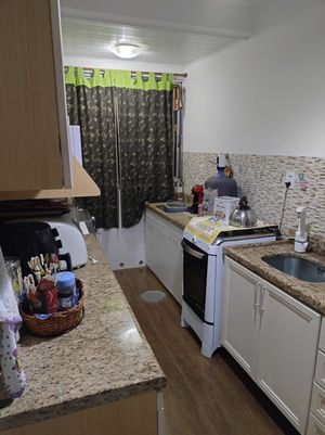 Image 4 - 869646