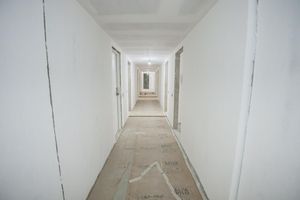 Image 17 - 869661
