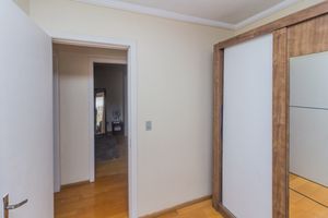 Image 17 - 869664