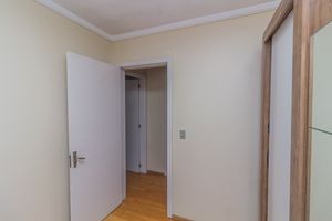 Image 18 - 869664