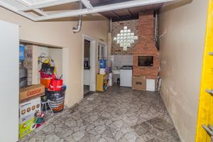 Image 26 - 869664