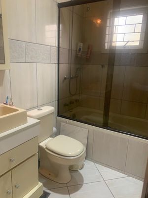 Image 8 - 869664