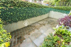 Image 6 - 869675