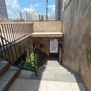 Image 25 - 869678
