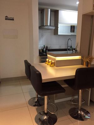 Image 8 - 869679