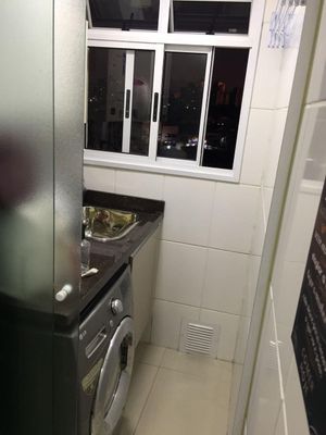 Image 17 - 869679
