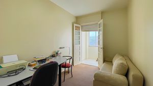 Image 18 - 869685
