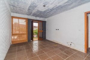 Image 8 - 869686
