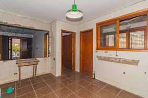 Image 13 - 869686