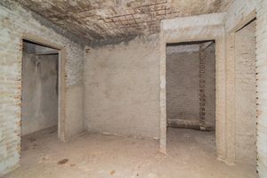 Image 34 - 869686