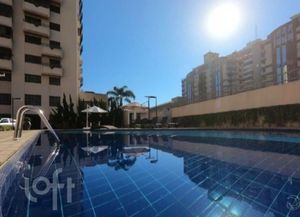 Image 19 - 869725